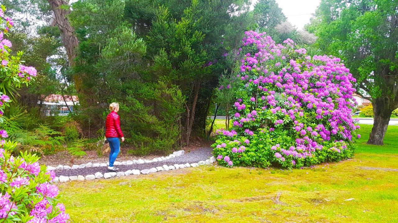 Strahan Retreat Holiday Park Esterno foto
