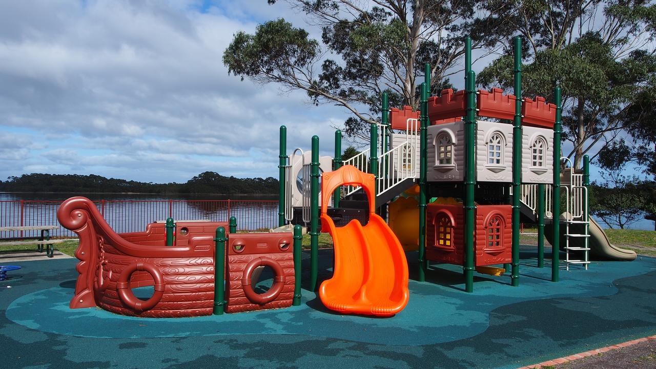 Strahan Retreat Holiday Park Esterno foto