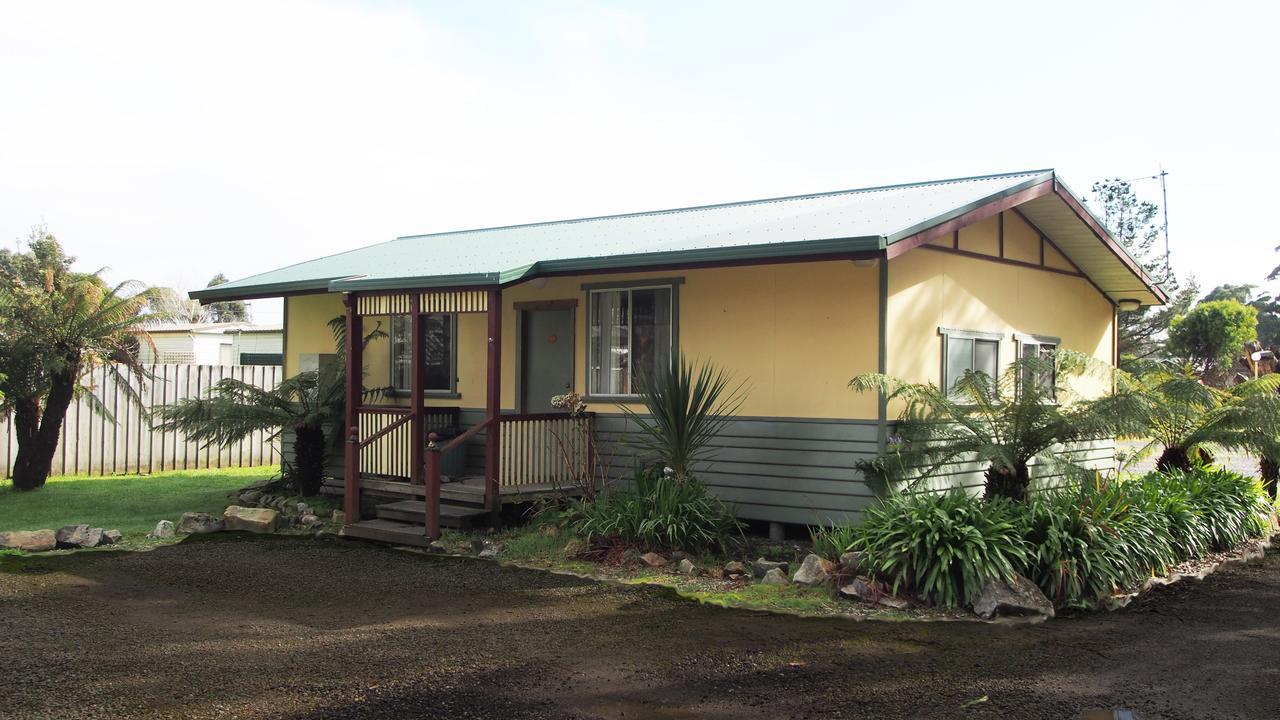 Strahan Retreat Holiday Park Esterno foto