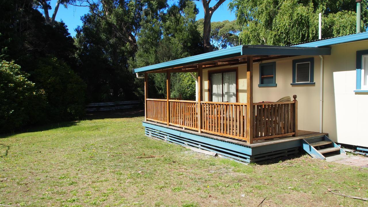Strahan Retreat Holiday Park Esterno foto