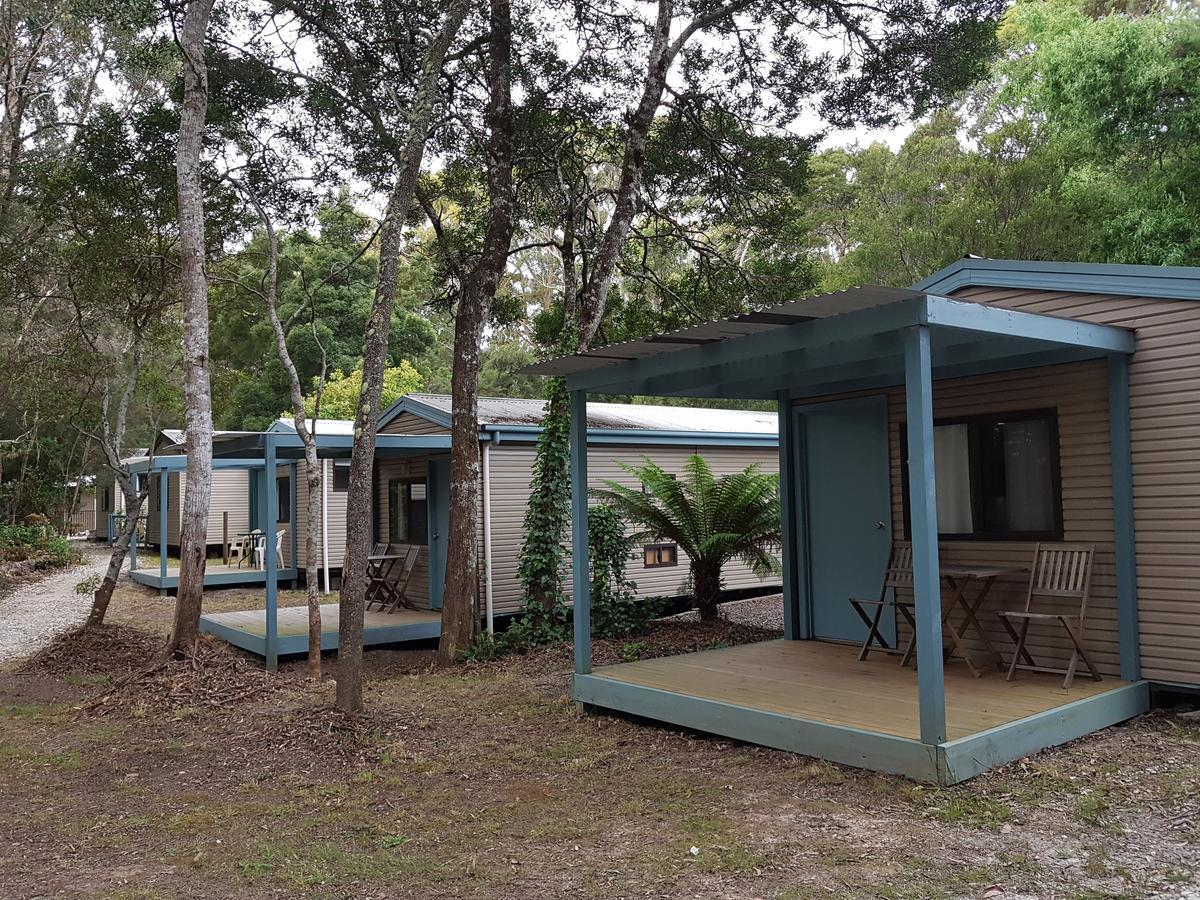 Strahan Retreat Holiday Park Esterno foto