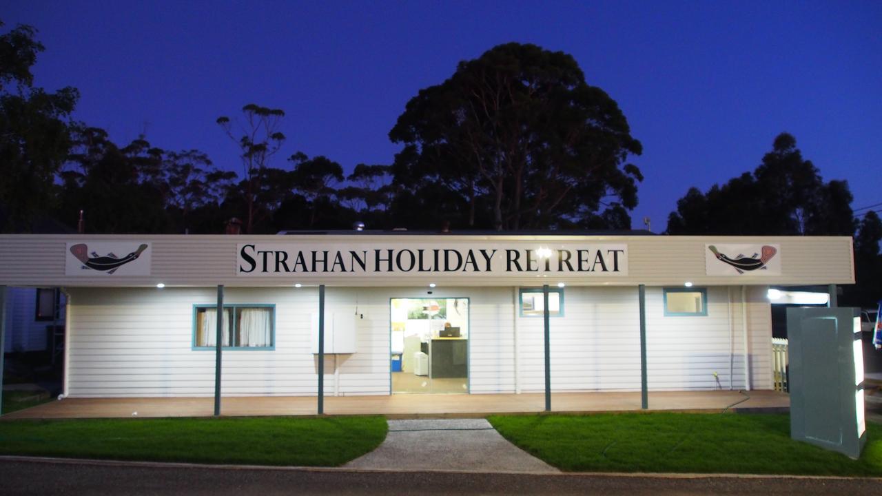 Strahan Retreat Holiday Park Esterno foto