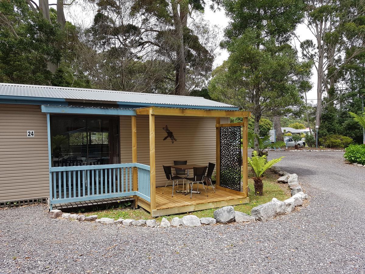 Strahan Retreat Holiday Park Esterno foto