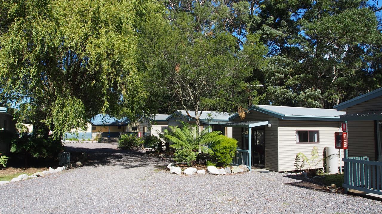 Strahan Retreat Holiday Park Esterno foto