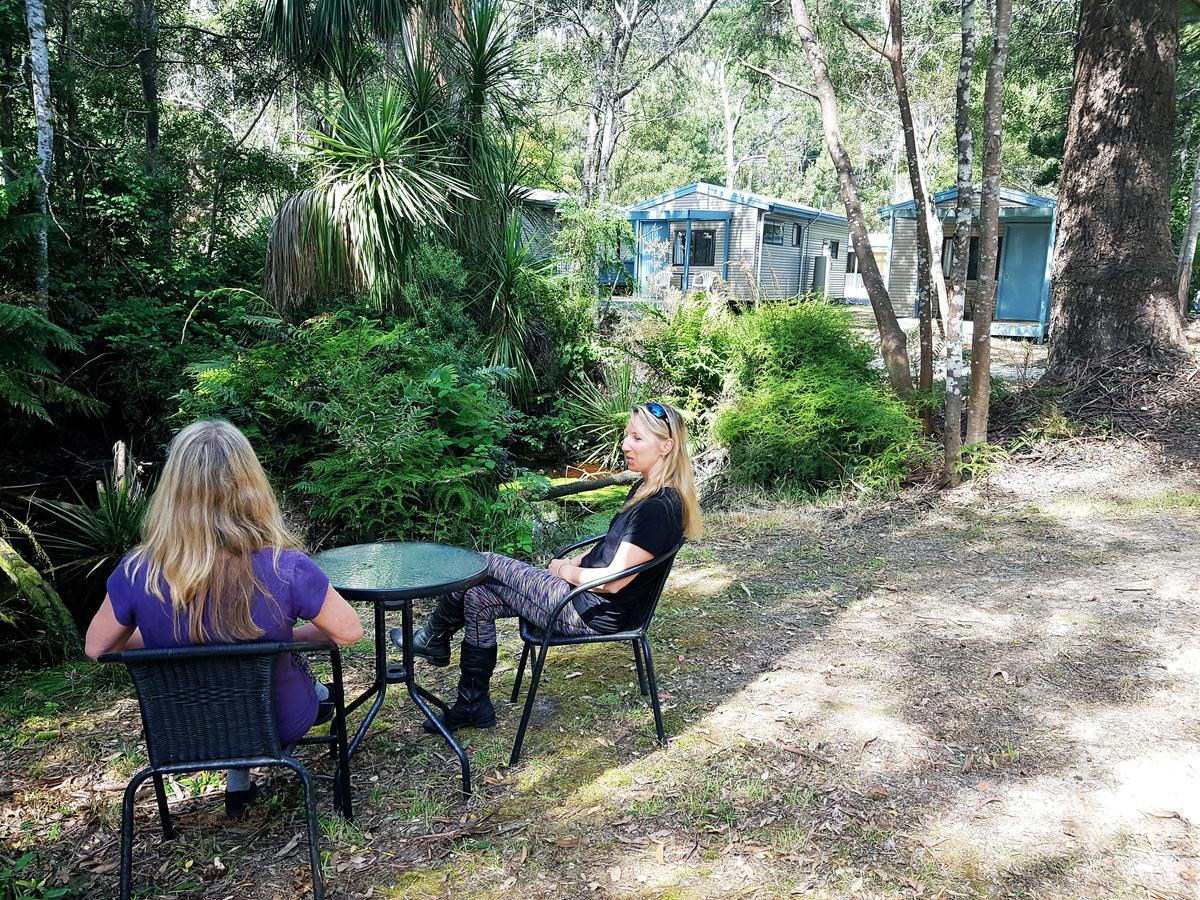 Strahan Retreat Holiday Park Esterno foto